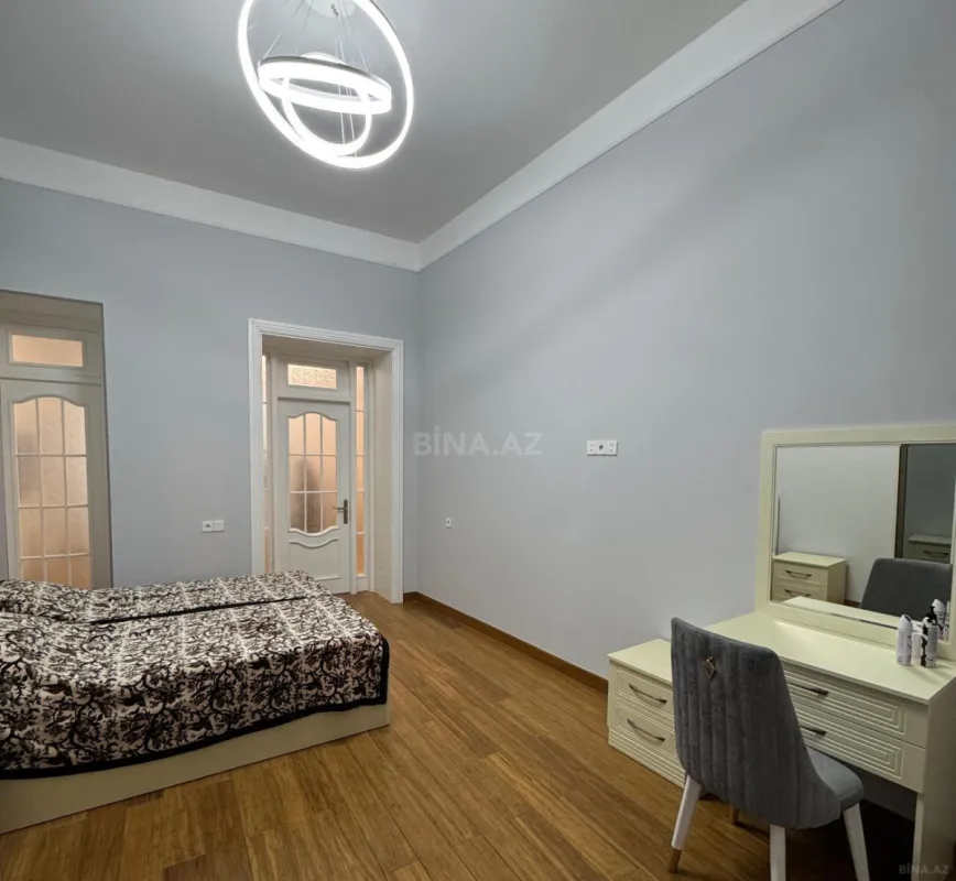 Kirayə verilir 2 otaqlı mənzil 80 m²