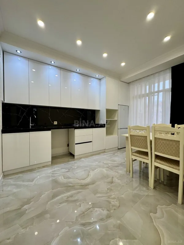 Satılır 2 otaqlı mənzil 75 m²