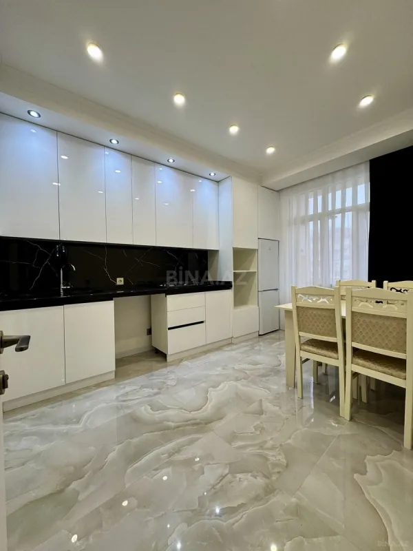Satılır 2 otaqlı mənzil 75 m²