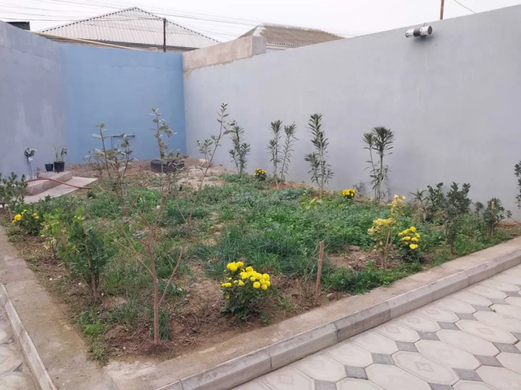 Satılır 3 otaqlı həyət evi 100 m²