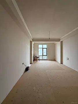 Satılır 4 otaqlı mənzil 165 m²