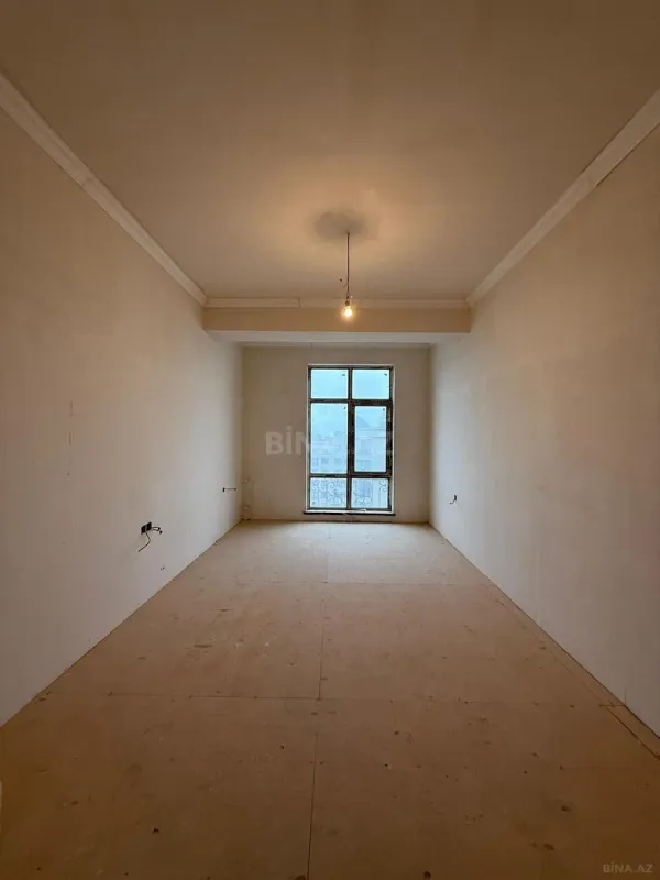 Satılır 4 otaqlı mənzil 165 m²