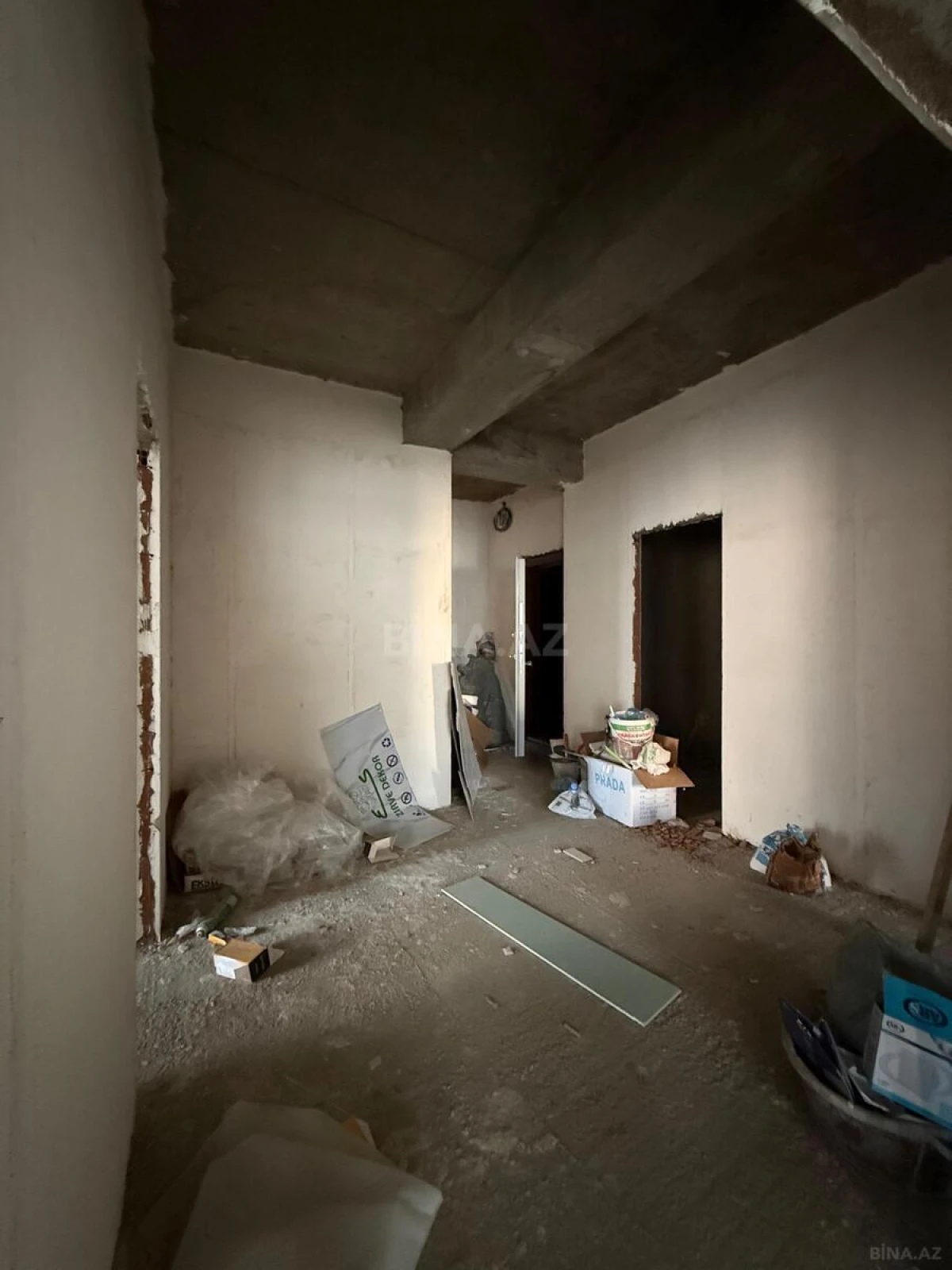 Satılır 4 otaqlı mənzil 165 m²