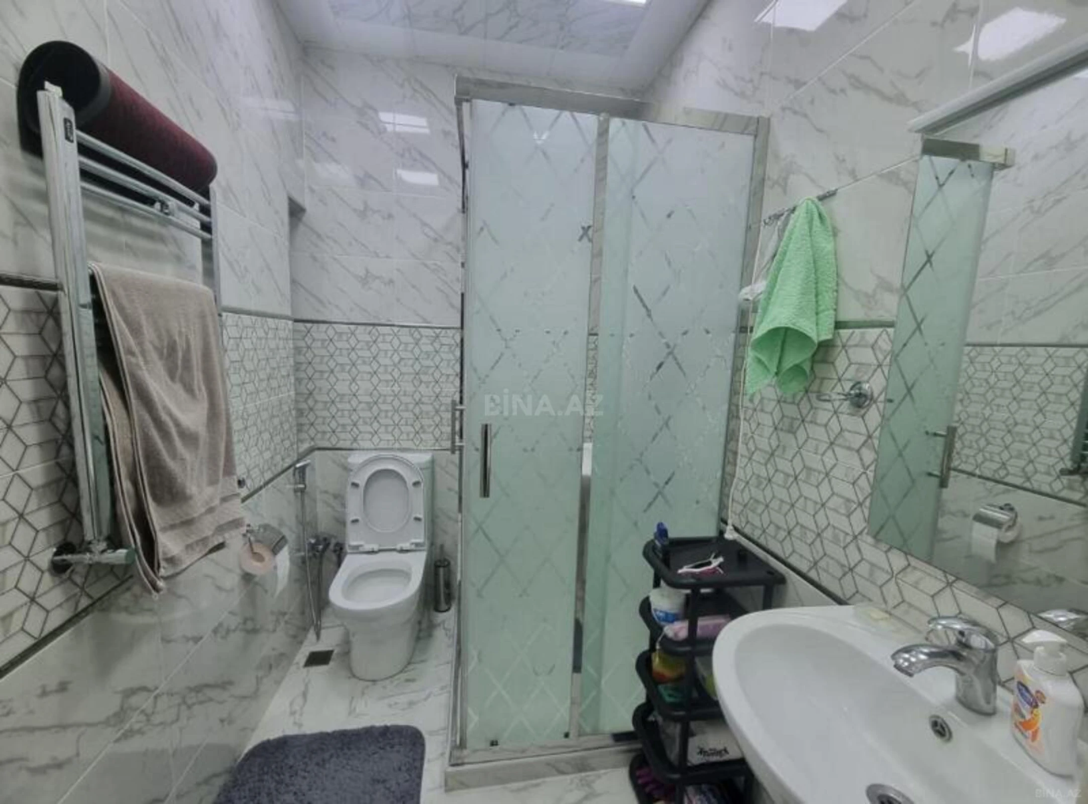 Kirayə verilir 2 otaqlı mənzil 70 m²