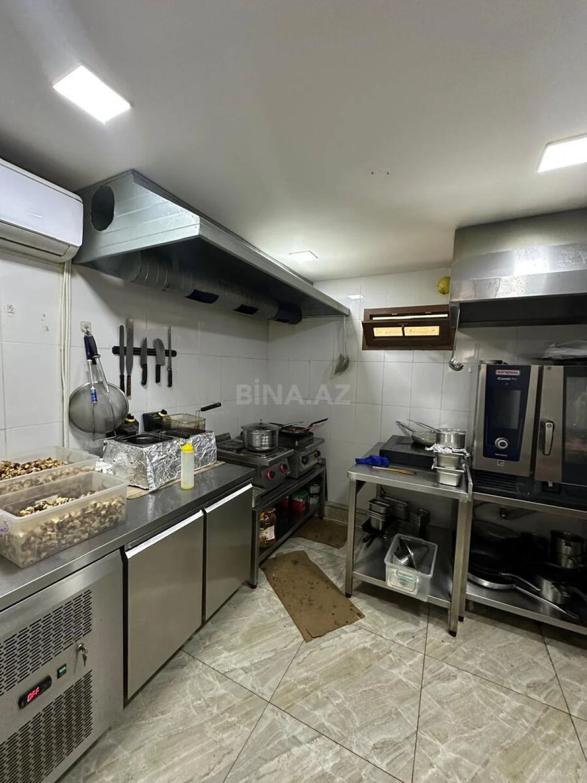 Satılır obyekt 235 m²