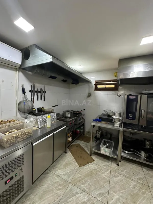 Satılır obyekt 235 m²