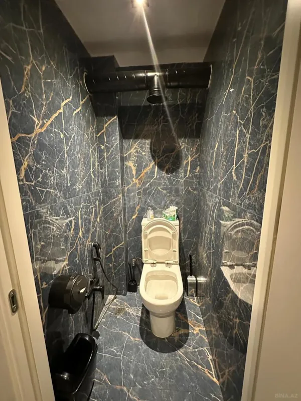 Satılır obyekt 235 m²