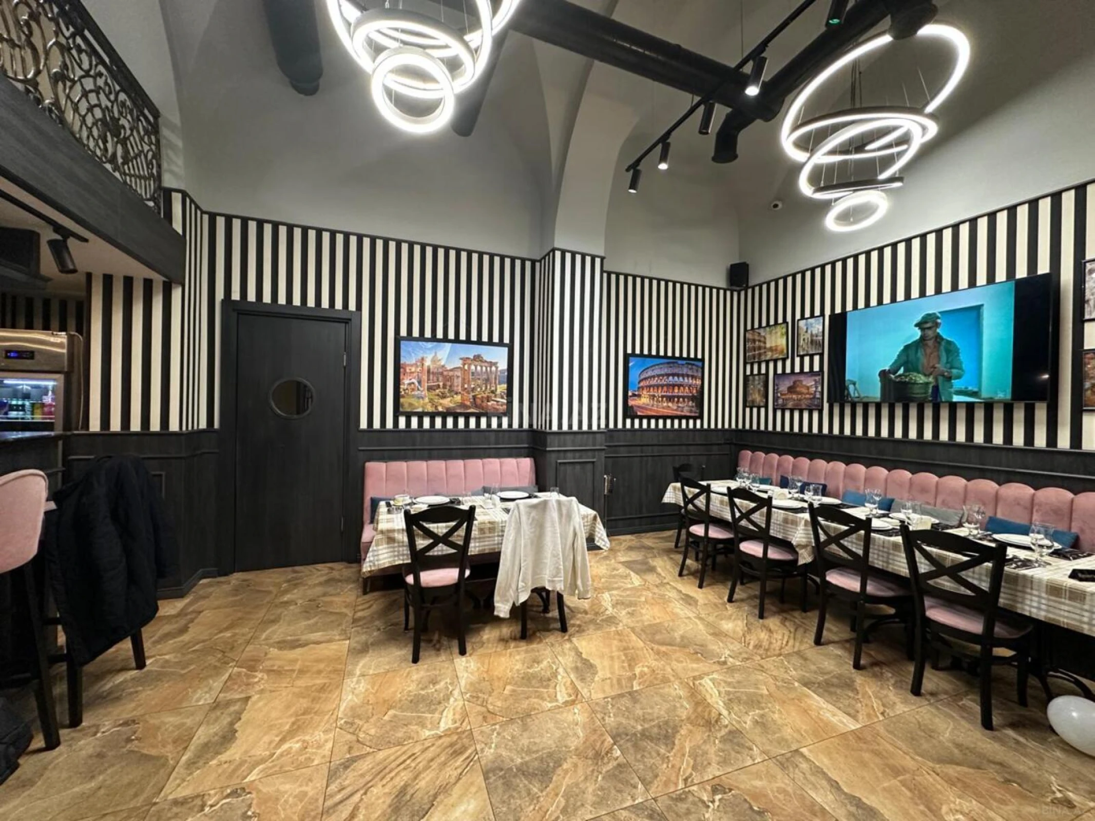 Satılır obyekt 235 m²