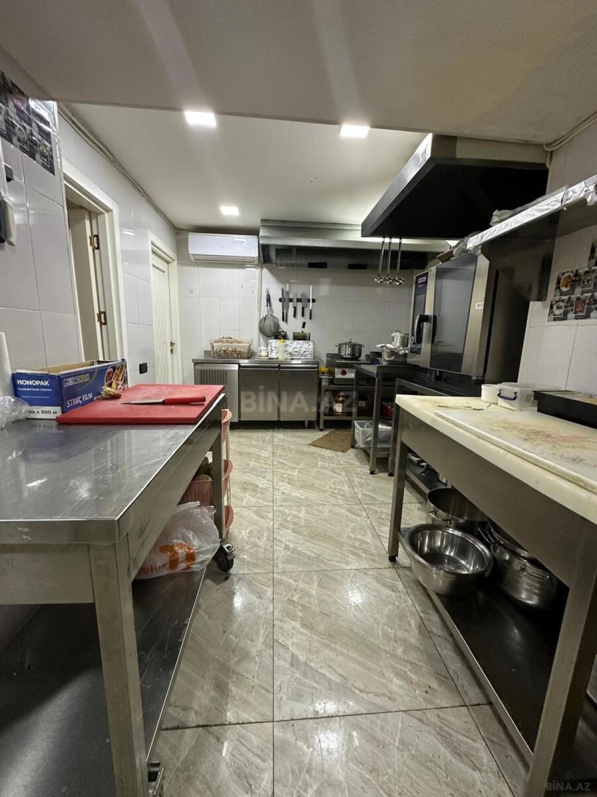 Satılır obyekt 235 m²