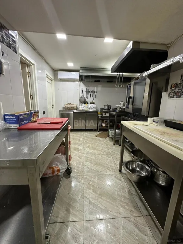 Satılır obyekt 235 m²