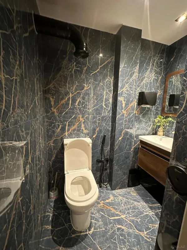 Satılır obyekt 235 m²