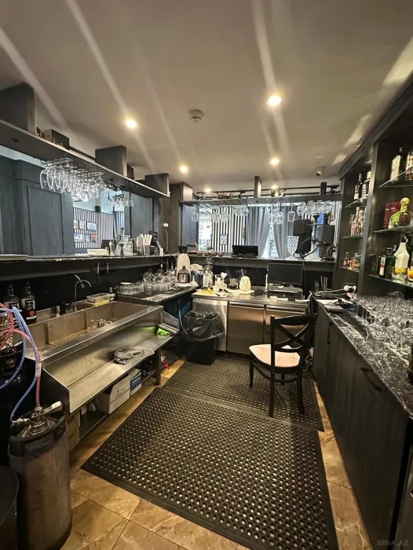 Satılır obyekt 235 m²