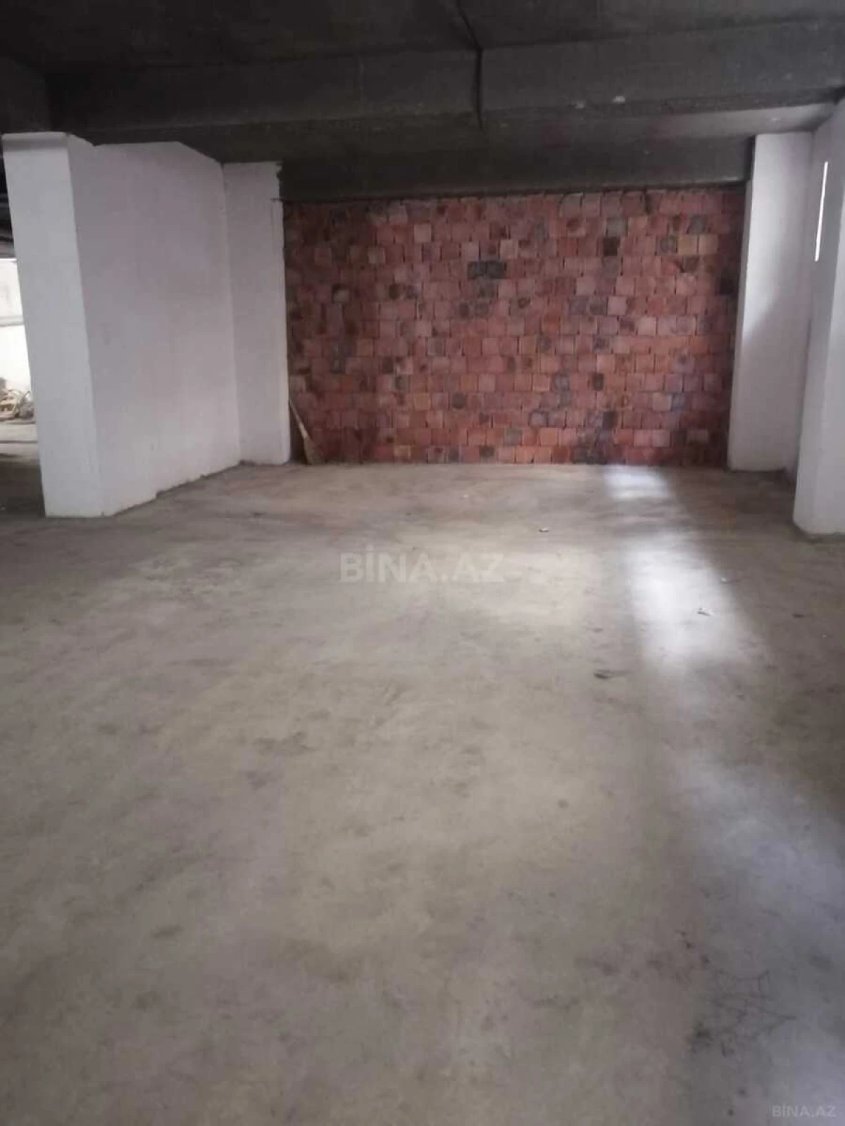 Satılır obyekt 331 m²