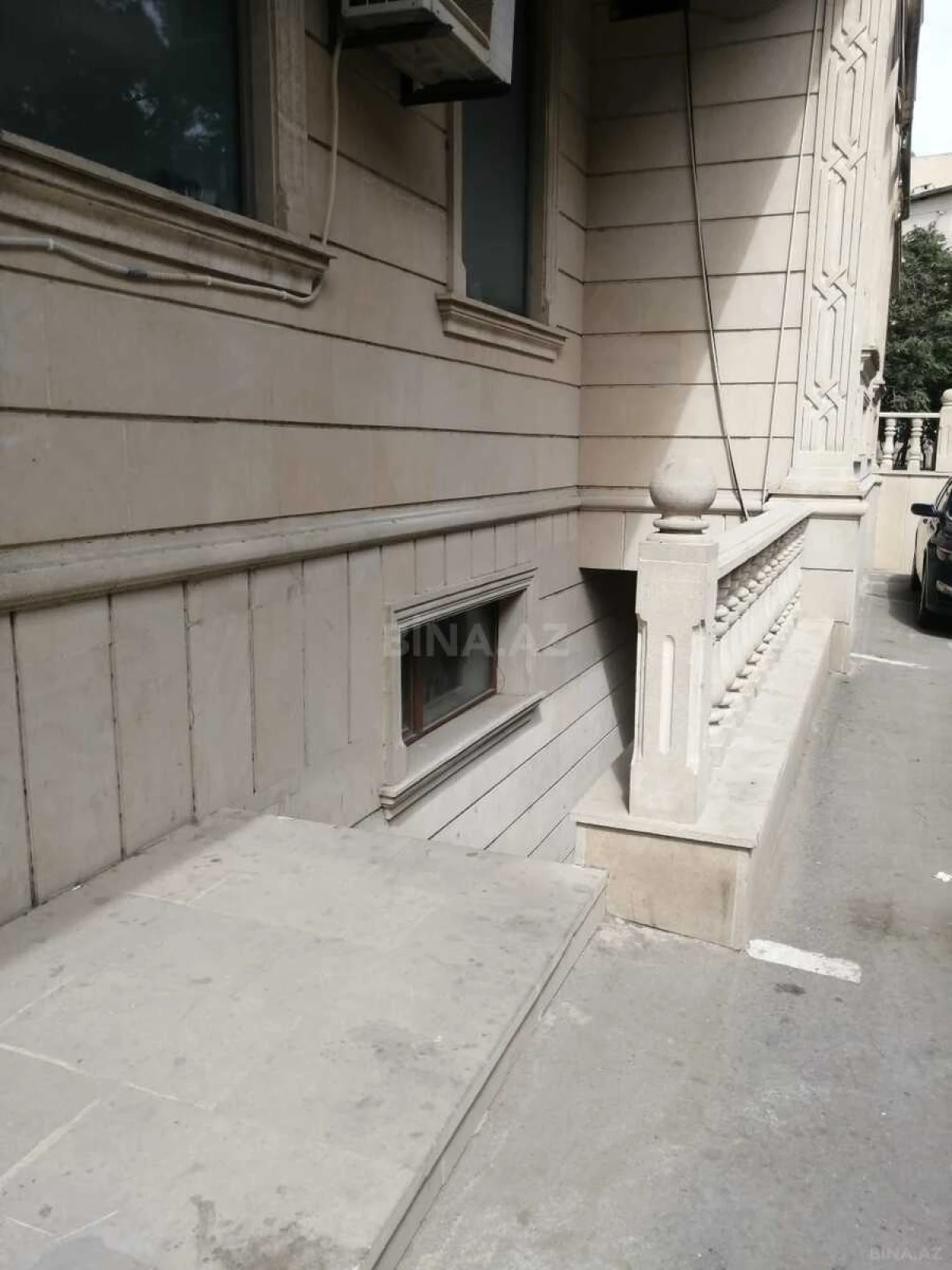 Satılır obyekt 331 m²