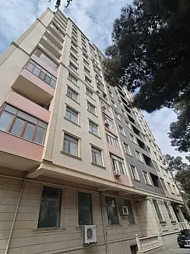 Satılır obyekt 331 m² — Bakı, Memar Əcəmi yanı 331.00 m²