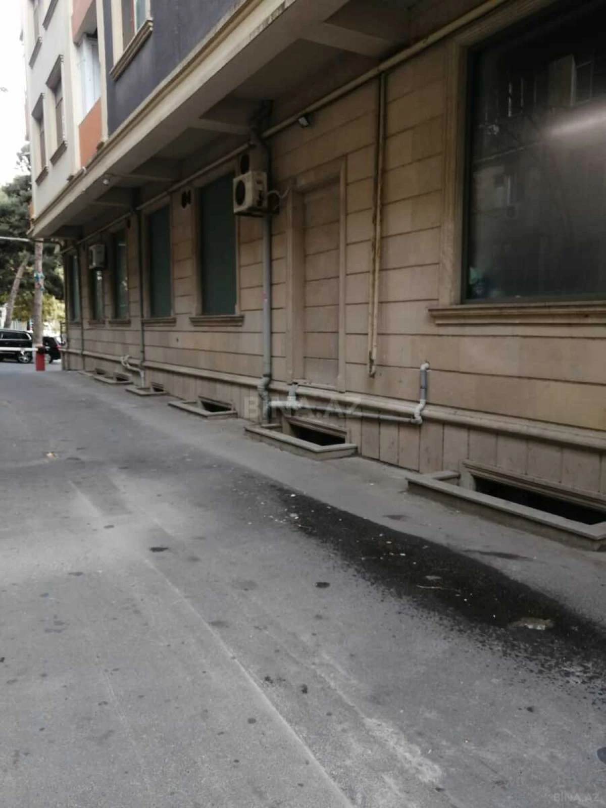 Satılır obyekt 331 m²