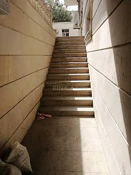 Satılır obyekt 331 m²