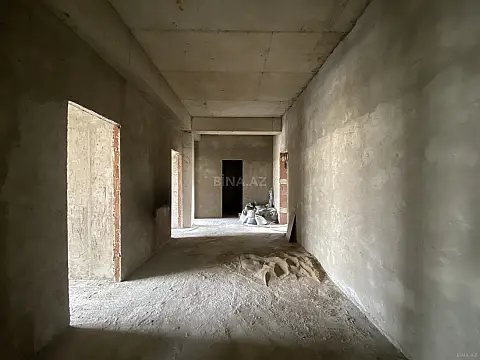 Satılır 4 otaqlı mənzil 195 m²