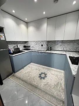 Kirayə verilir 2 otaqlı mənzil 90 m²