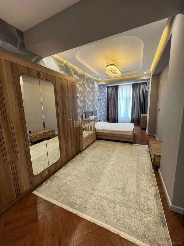 Kirayə verilir 2 otaqlı mənzil 90 m²