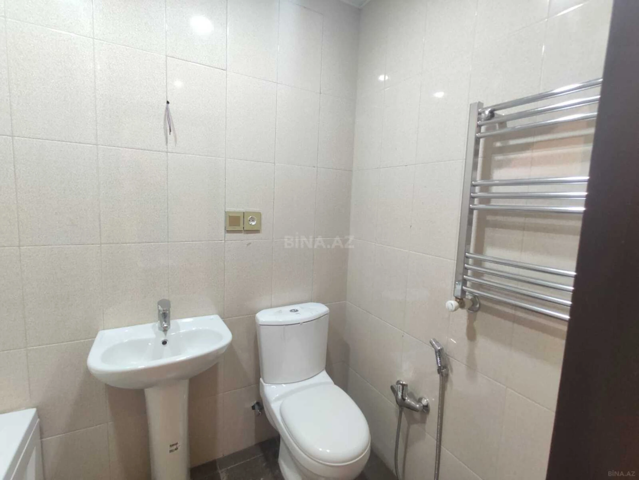 Satılır 2 otaqlı mənzil 60 m²