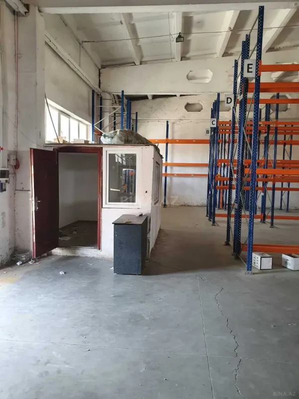 Kirayə verilir obyekt 648 m²