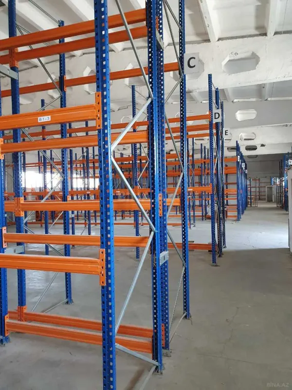 Kirayə verilir obyekt 648 m²