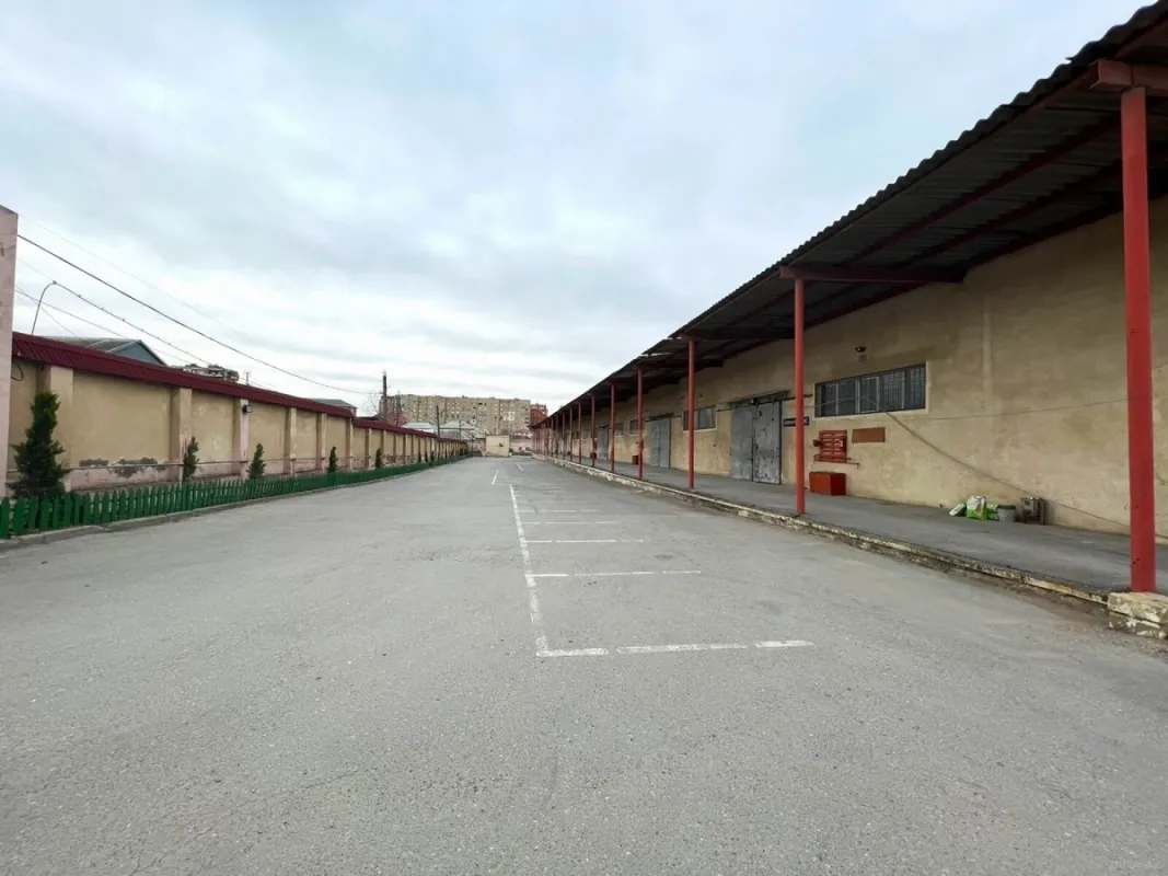 Kirayə verilir obyekt 648 m²