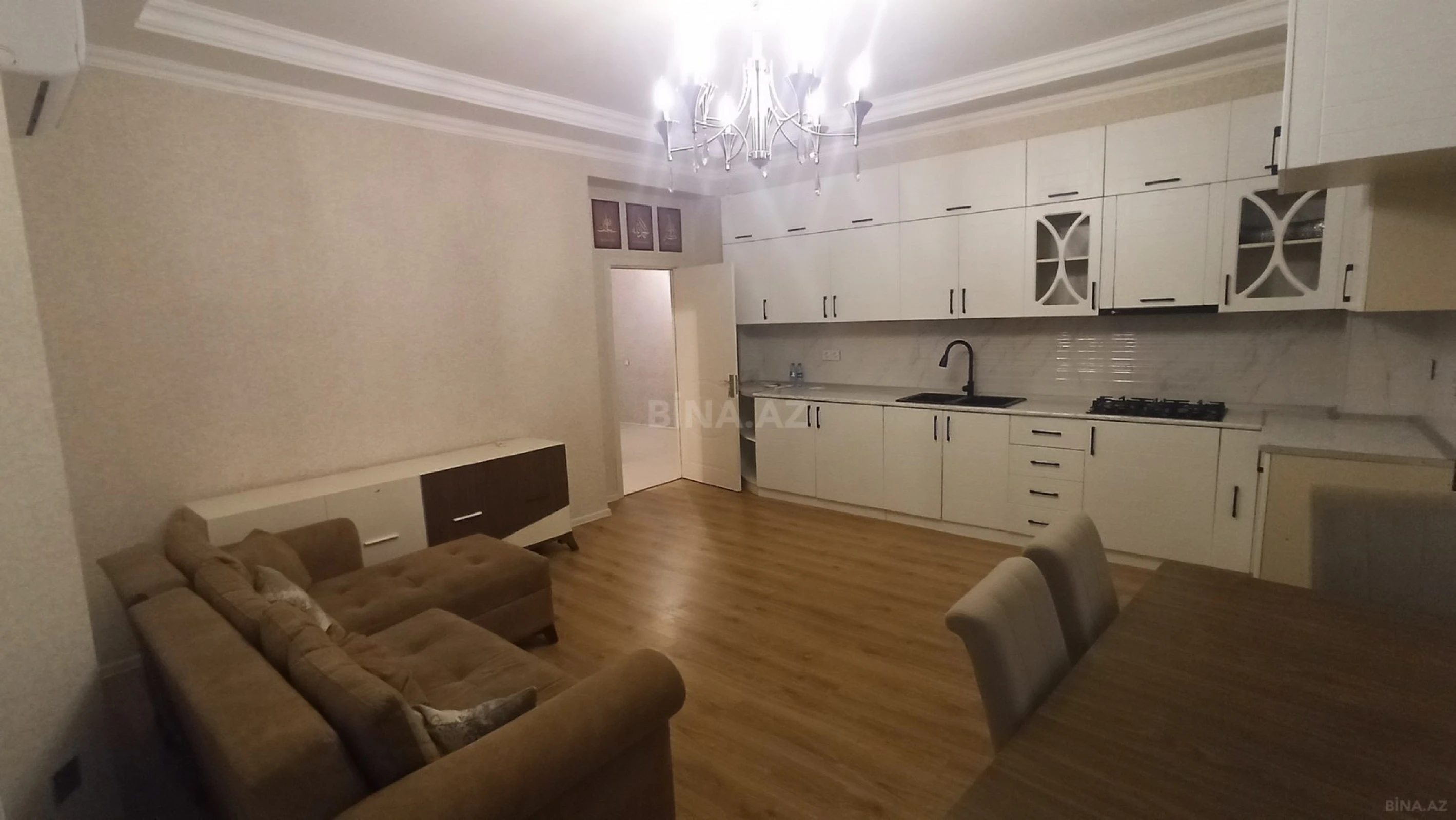 Kirayə verilir 3 otaqlı mənzil 109 m²