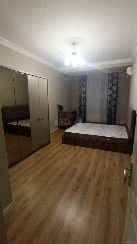 Kirayə verilir 3 otaqlı mənzil 109 m²