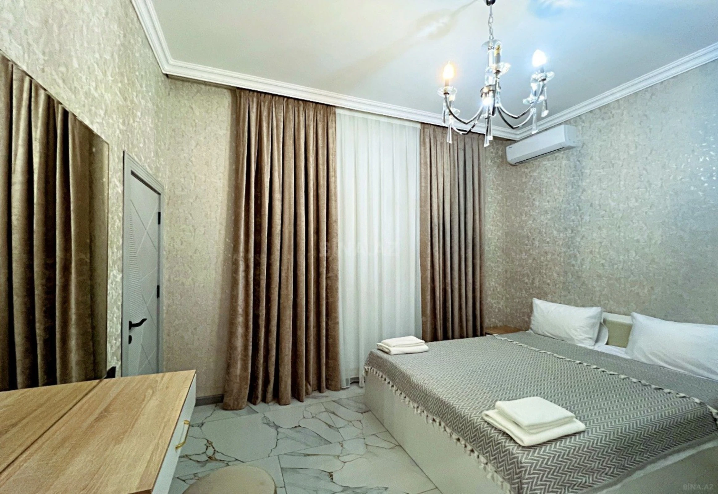 Kirayə verilir 6 otaqlı həyət evi 308 m²