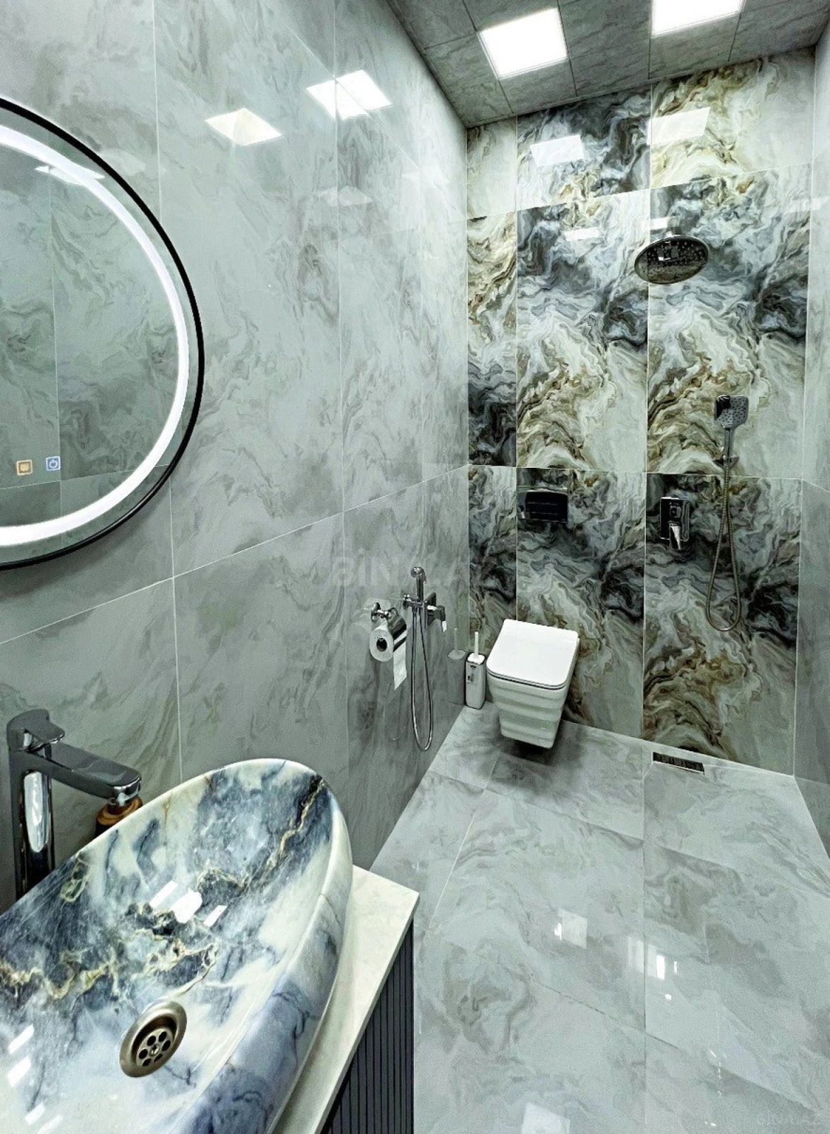 Kirayə verilir 6 otaqlı həyət evi 308 m²