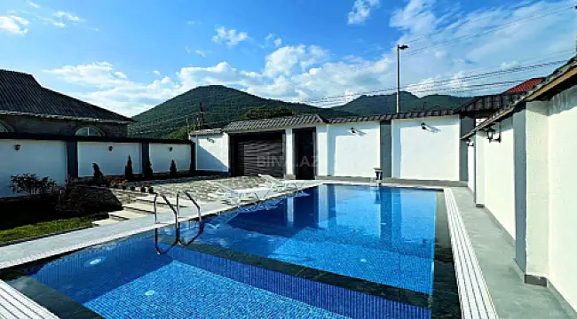 Kirayə verilir 6 otaqlı həyət evi 308 m²