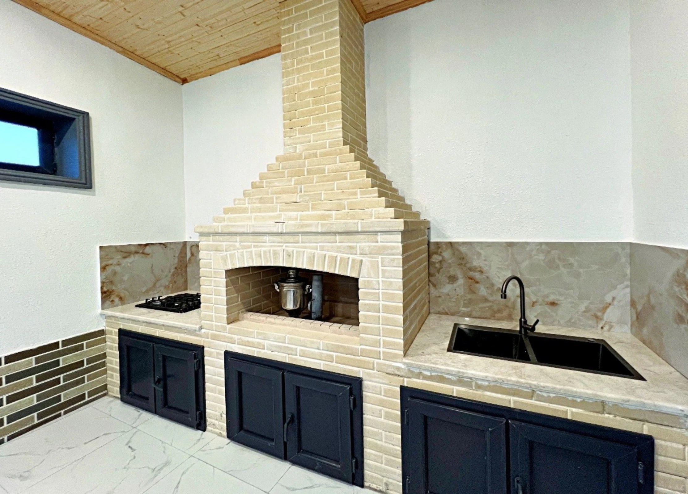 Kirayə verilir 6 otaqlı həyət evi 308 m²