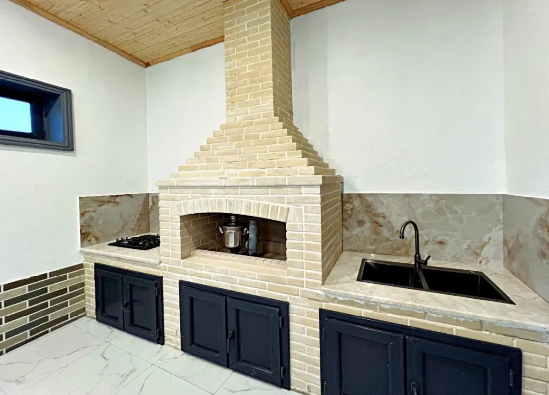 Kirayə verilir 6 otaqlı həyət evi 308 m²