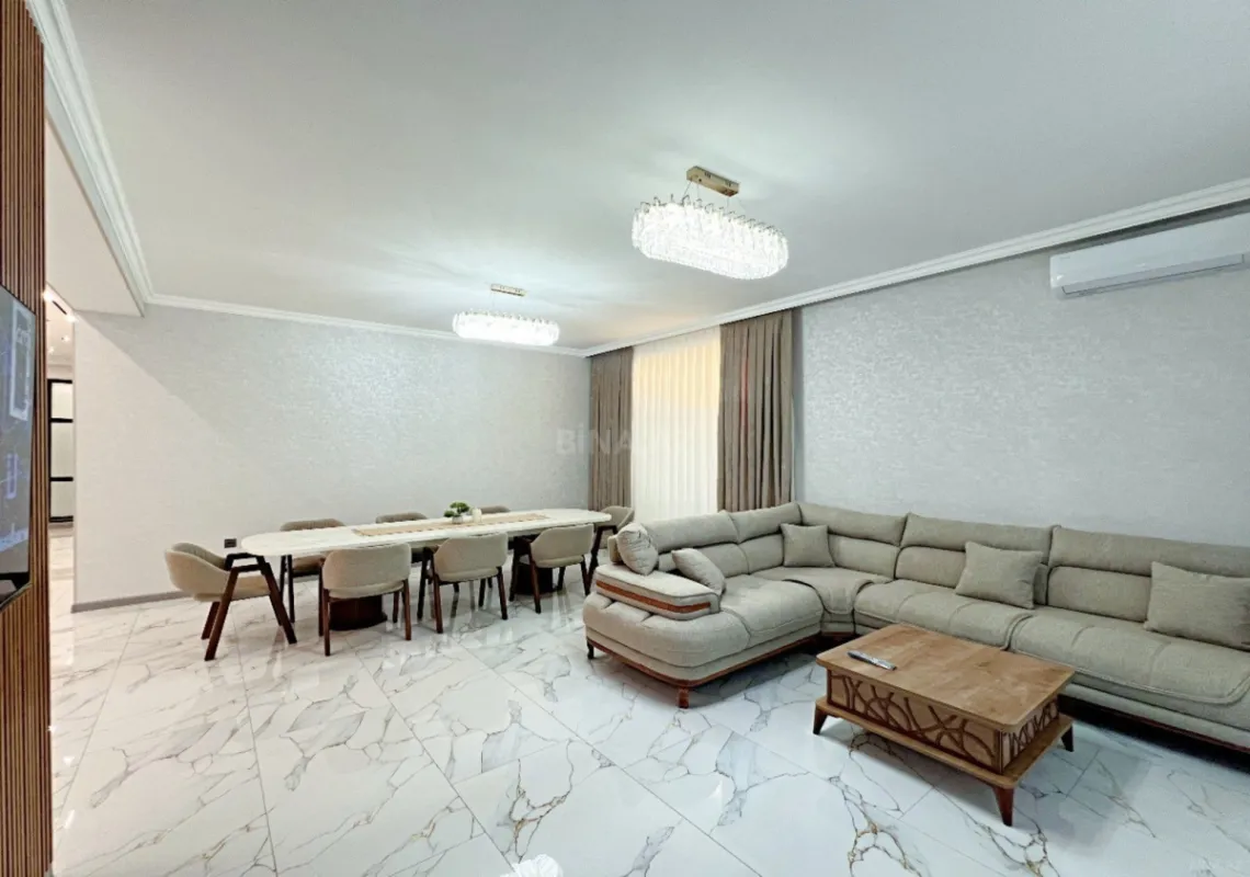 Kirayə verilir 6 otaqlı həyət evi 308 m²