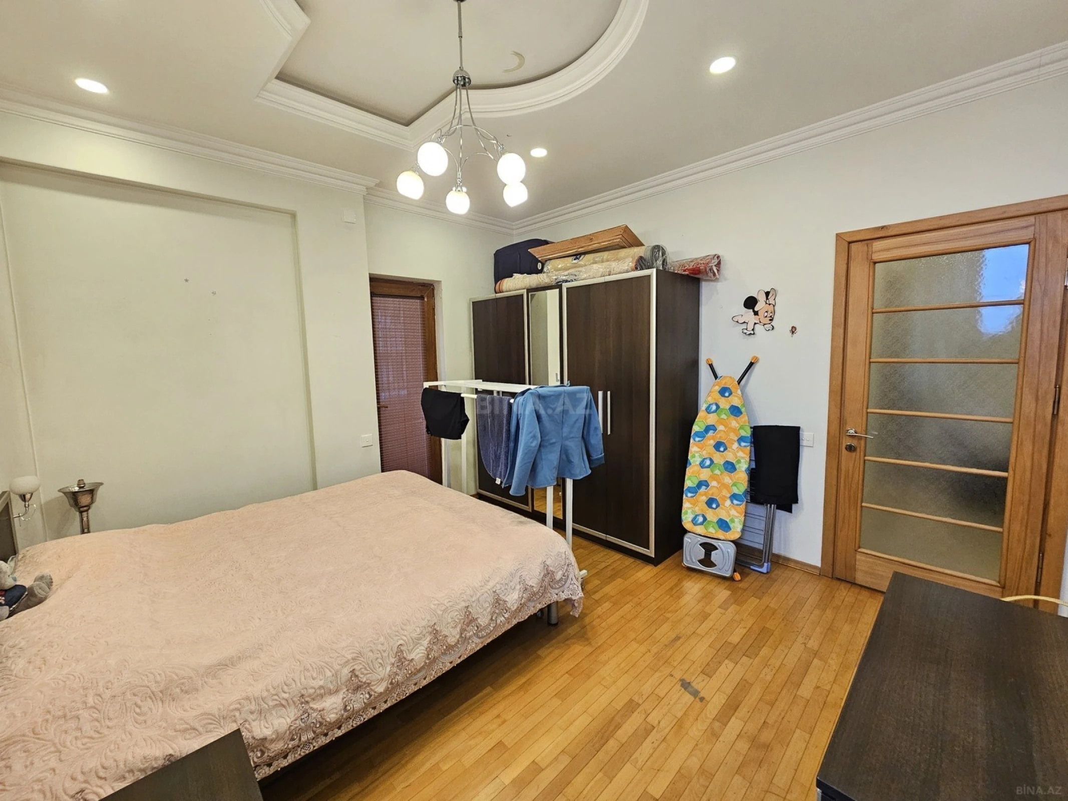 Satılır 3 otaqlı mənzil 150 m²