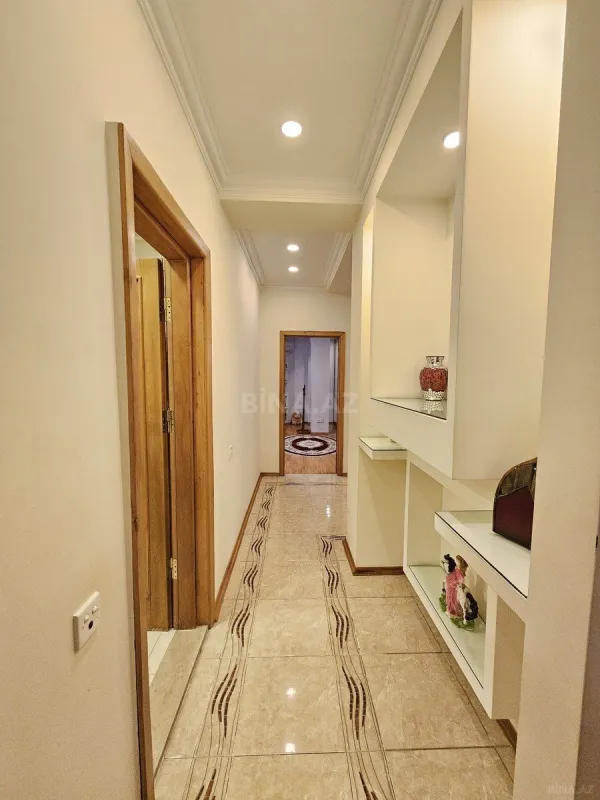 Satılır 3 otaqlı mənzil 150 m²