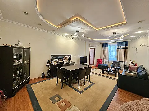 Satılır 3 otaqlı mənzil 150 m²