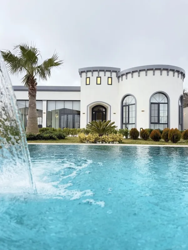 Satılır 5 otaqlı həyət evi 300 m²