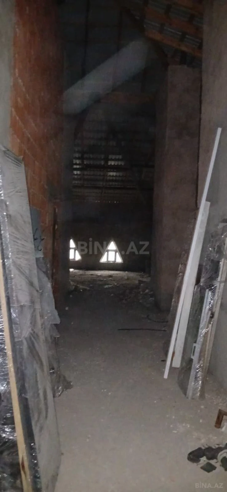 Satılır 2 otaqlı mənzil 78 m²