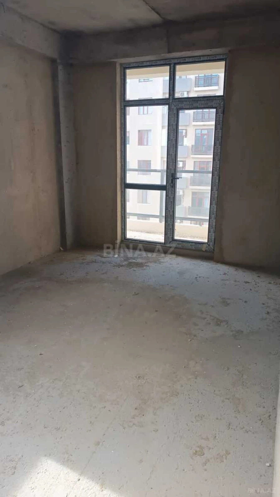 Satılır 3 otaqlı mənzil 109 m²