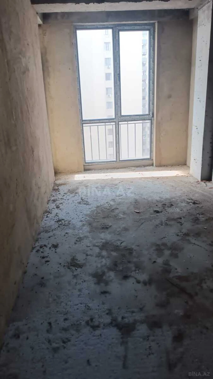 Satılır 3 otaqlı mənzil 109 m²