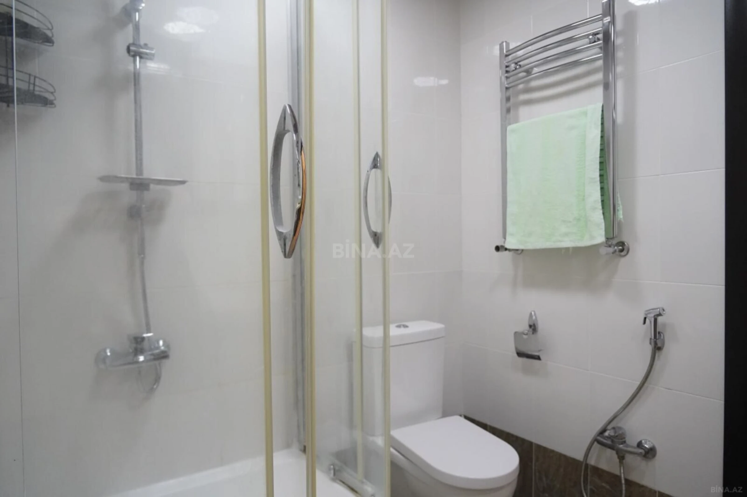 Kirayə verilir 2 otaqlı mənzil 75 m²