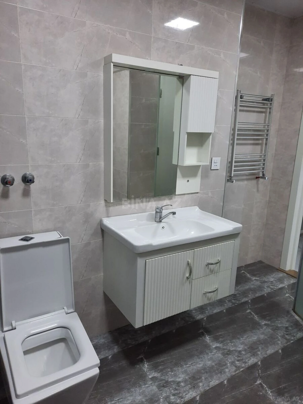 Satılır 4 otaqlı həyət evi 122.2 m²