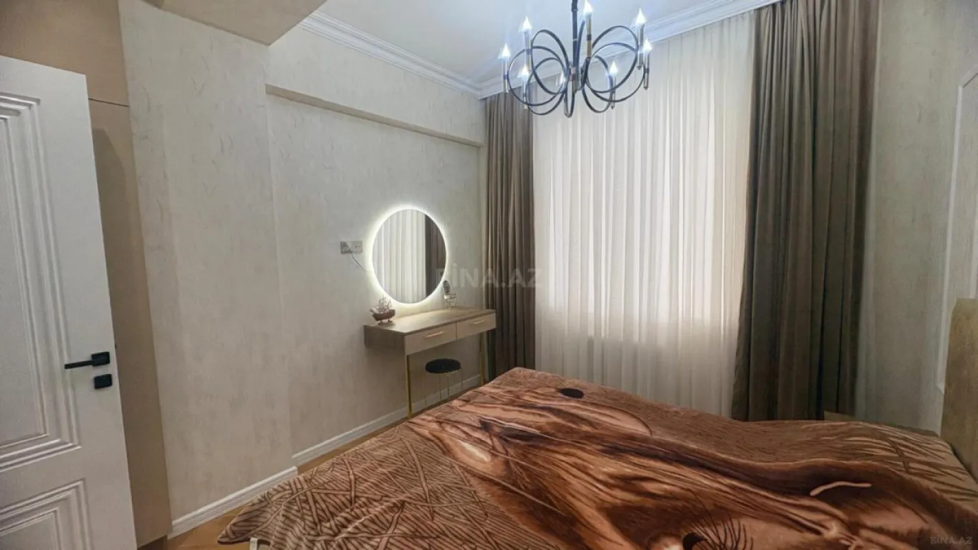 Satılır 3 otaqlı mənzil 115 m²