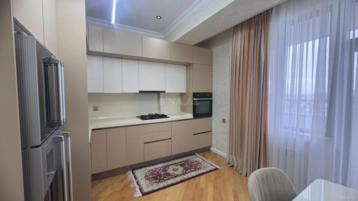 Satılır 3 otaqlı mənzil 115 m²