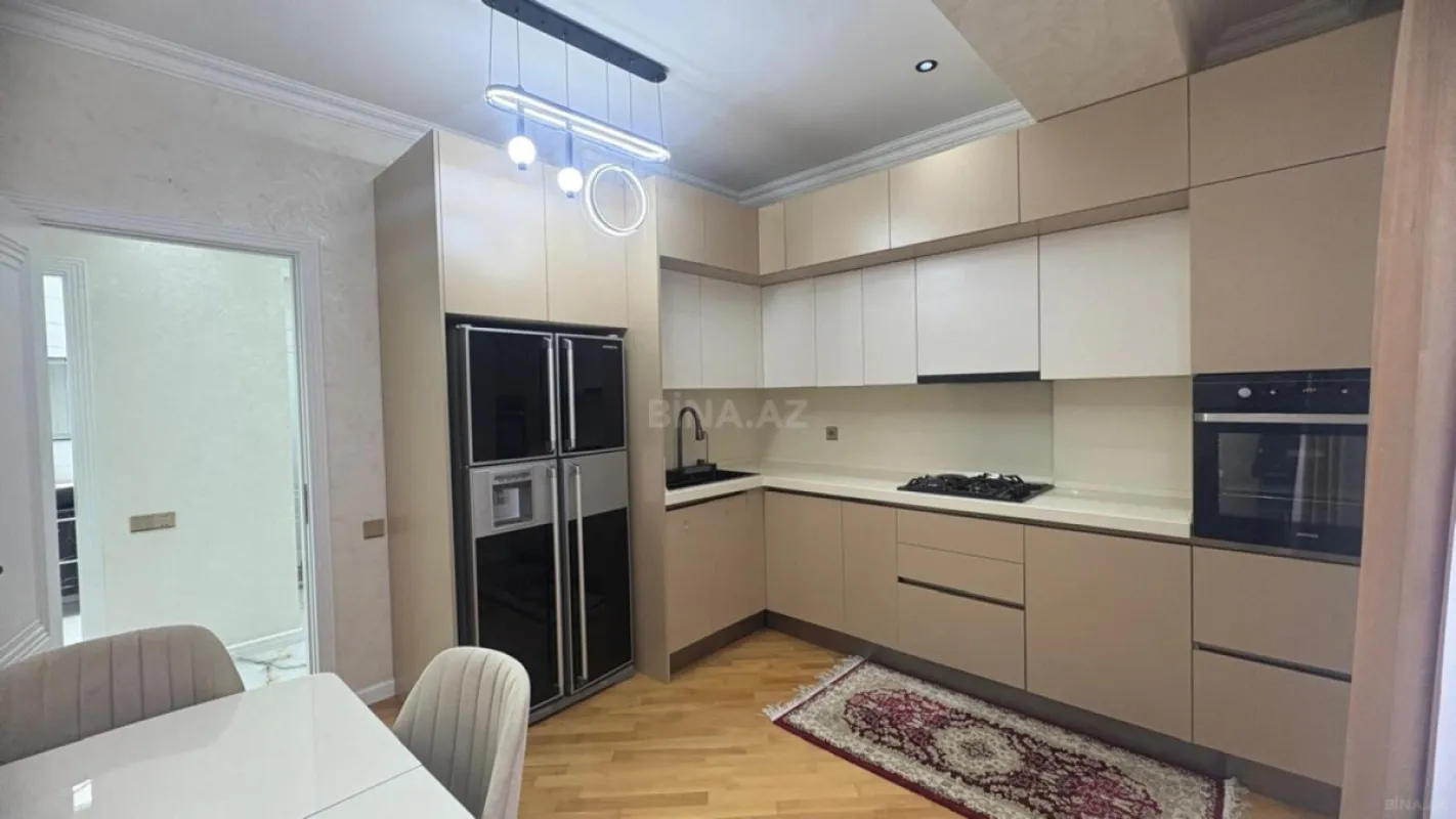 Satılır 3 otaqlı mənzil 115 m²
