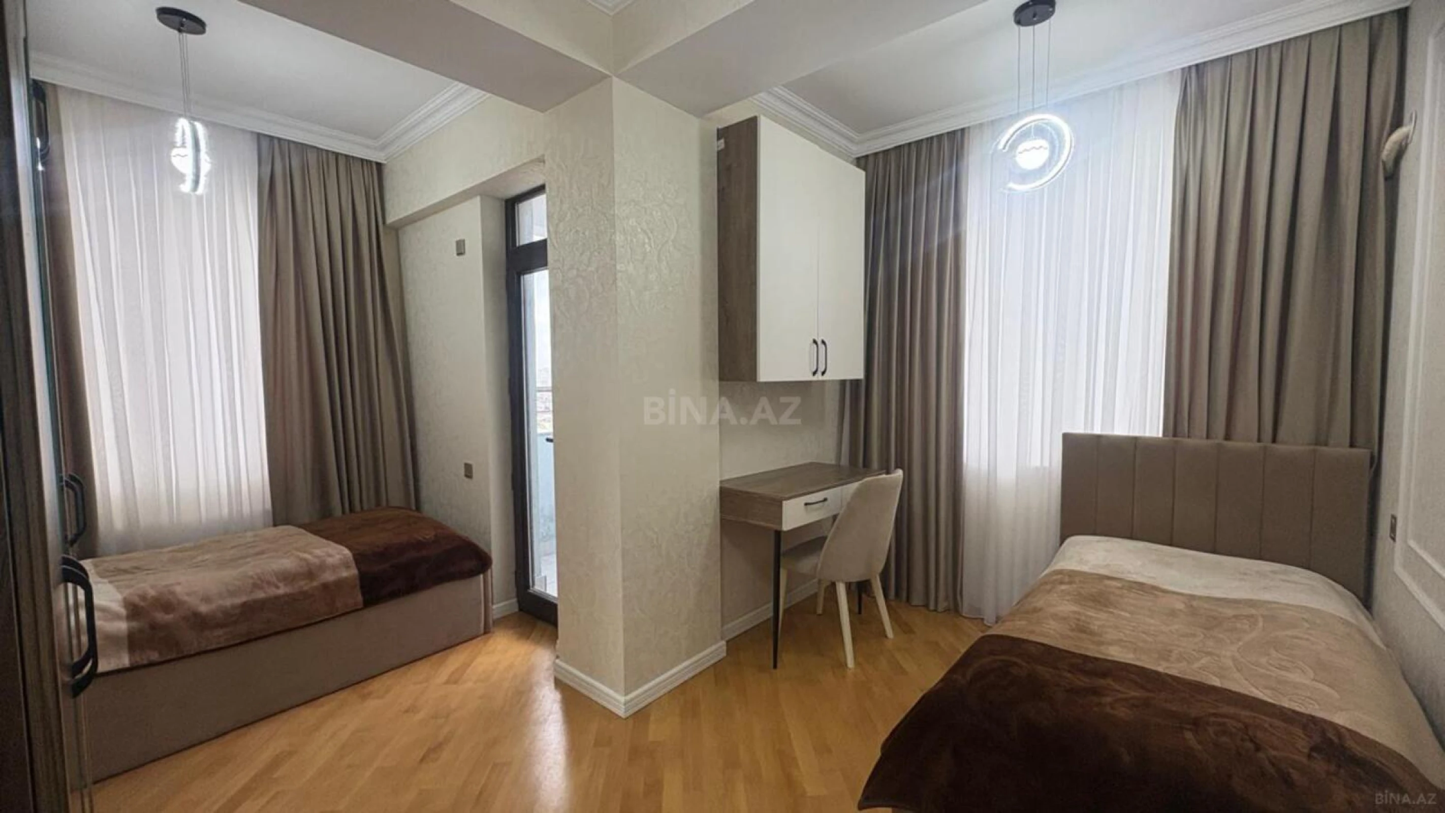 Satılır 3 otaqlı mənzil 115 m²
