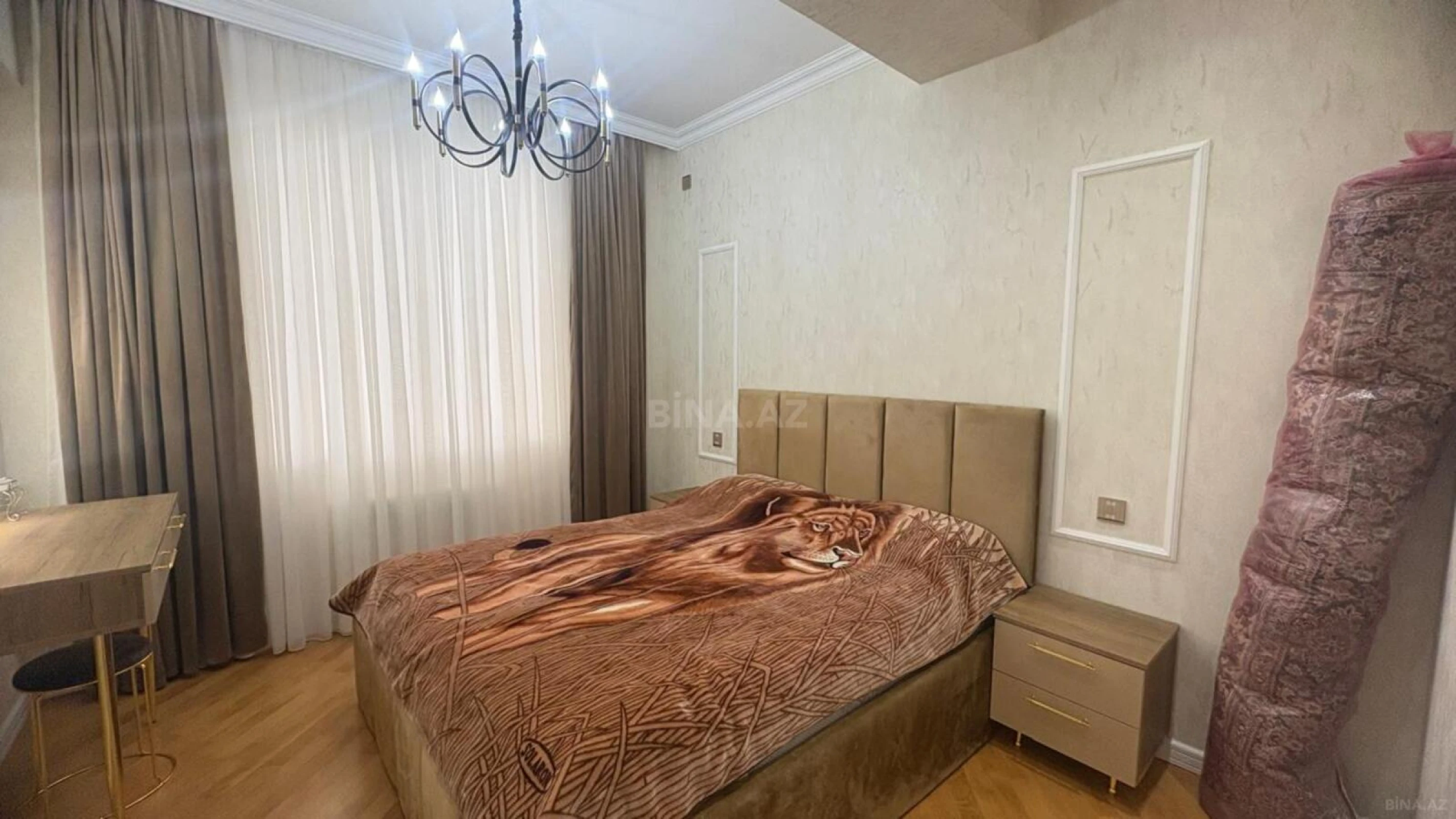 Satılır 3 otaqlı mənzil 115 m²